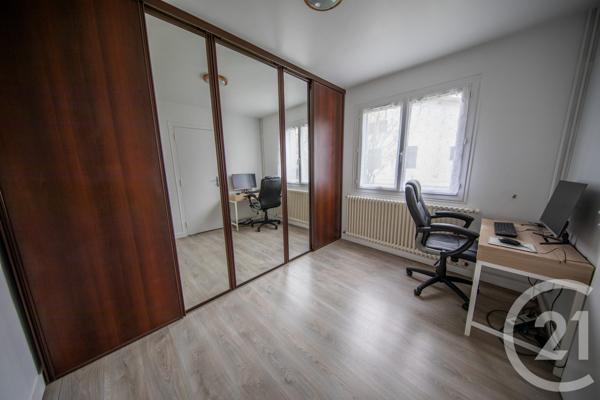 Maison à vendre  10 pièces - 216,15 m 2   ST MEDARD EN JALLES  - 33