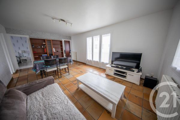 Maison à vendre  10 pièces - 216,15 m 2   ST MEDARD EN JALLES  - 33