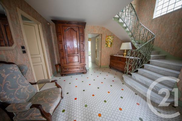 Maison à vendre  10 pièces - 216,15 m 2   ST MEDARD EN JALLES  - 33