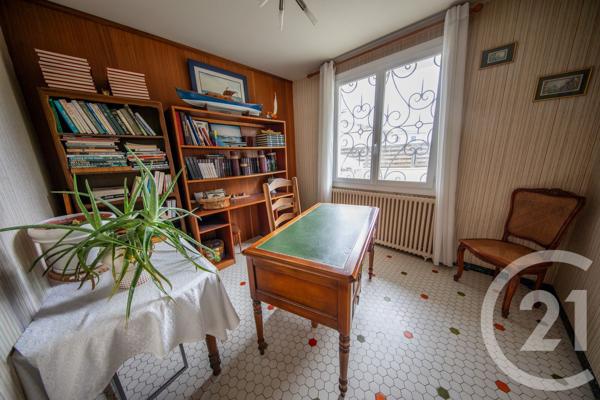 Maison à vendre  10 pièces - 216,15 m 2   ST MEDARD EN JALLES  - 33