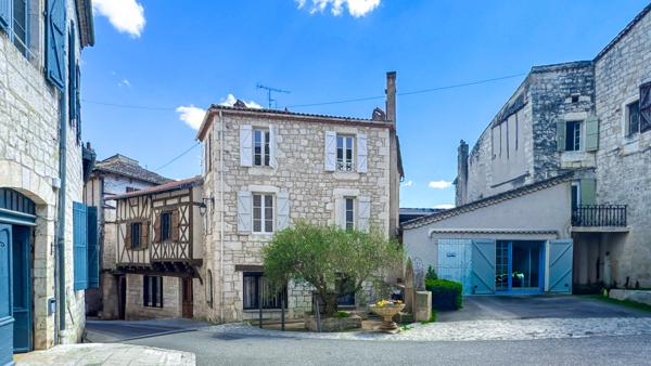Maison à vendre à Montcuq-en-Quercy-Blanc (46800) - Lot