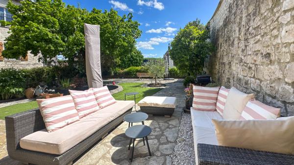 Maison à vendre à Montcuq-en-Quercy-Blanc (46800) - Lot