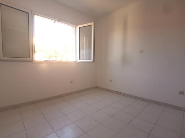 Bize-Minervois (11120) Maison avec terrain constructible