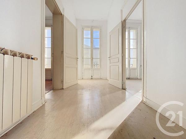 Appartement F4 à vendre  4 pièces - 127,05 m2 ROCHEFORT - 17