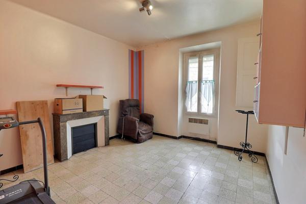 A VENDRE Entraigues Sur La Sorgue, ensemble immobilier 215 m²
