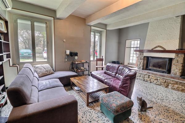 A VENDRE Entraigues Sur La Sorgue, ensemble immobilier 215 m²