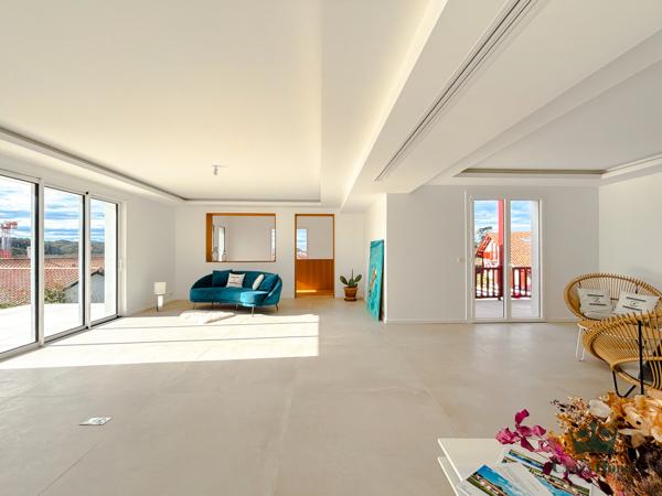 Maison
                                                                                                                                                                                                                                                                                                                        7 pièce(s)                                                                                                                                                                                                          5 chambre(s)                                                                                                                                                                                                          265  m²