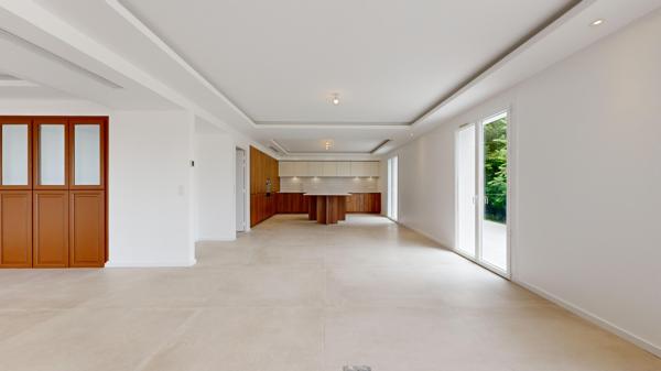 Maison
                                                                                                                                                                                                                                                                                                                        7 pièce(s)                                                                                                                                                                                                          5 chambre(s)                                                                                                                                                                                                          265  m²