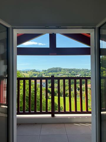 Maison
                                                                                                                                                                                                                                                                                                                        7 pièce(s)                                                                                                                                                                                                          5 chambre(s)                                                                                                                                                                                                          265  m²