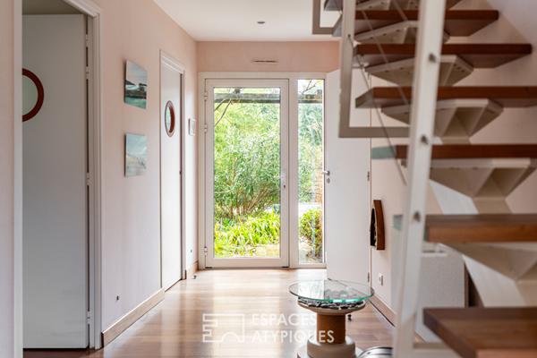 Villa d’architecte dans son écrin de verdure