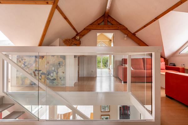 Villa d’architecte dans son écrin de verdure