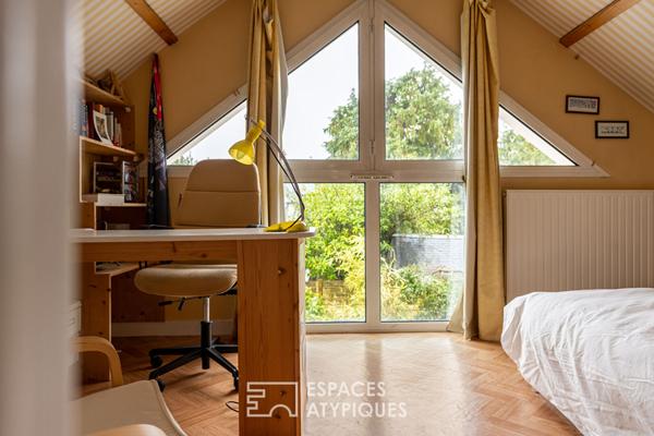 Villa d’architecte dans son écrin de verdure