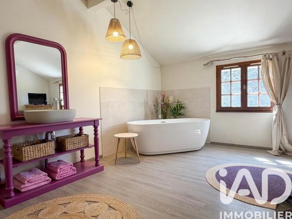 Maison à vendre 5 pièces 155 m² Châteauneuf-du-Rhône