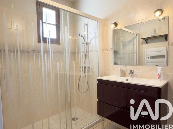 Maison à vendre 5 pièces 155 m² Châteauneuf-du-Rhône