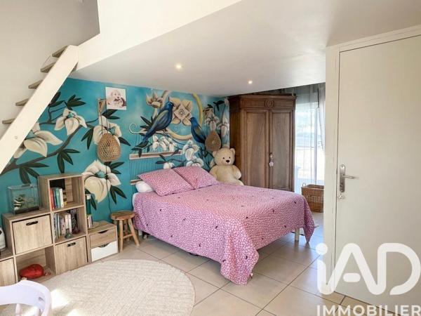 Maison à vendre 5 pièces 155 m² Châteauneuf-du-Rhône