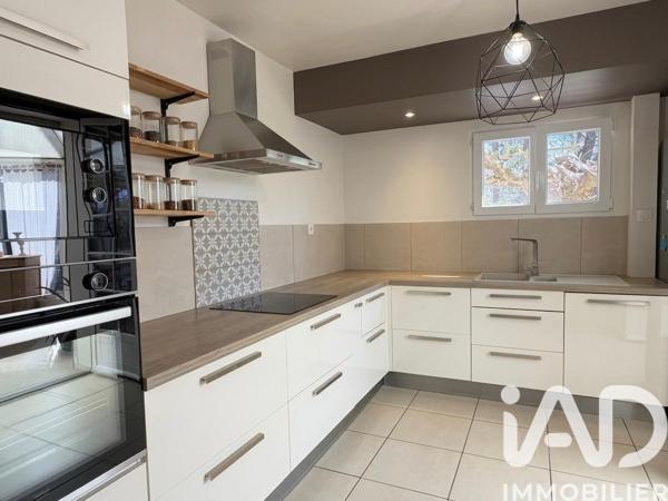 Maison à vendre 5 pièces 155 m² Châteauneuf-du-Rhône