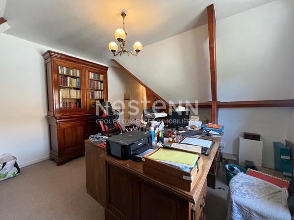 Nestenn Igny - 7 pièces, 6 chambres, jardin clos, sous-sol total avec garage - proche RER, des commerces et de la Bièvre