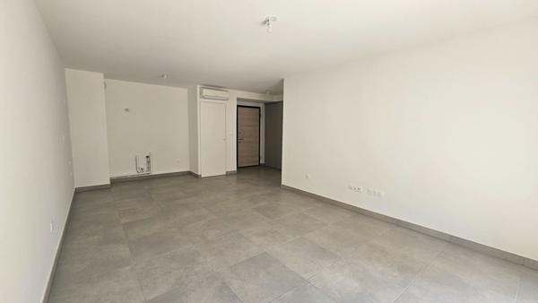 Appartement Nimes 3 pièces 67.60 m2