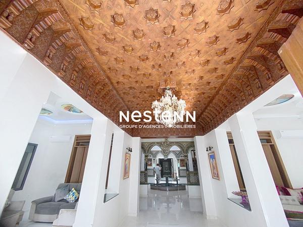 Villa contemporaine de 600m2 à Marrakech route de l'ourika