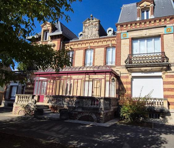 Demeure de Prestige Crepy En Valois 14 pièce(s) 443 m2