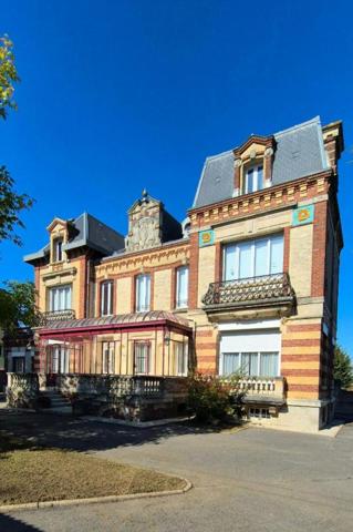 Demeure de Prestige Crepy En Valois 14 pièce(s) 443 m2