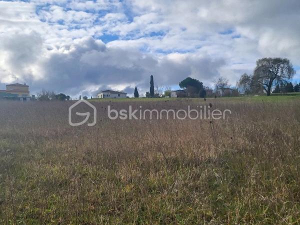 Terrain de 2 997 m²