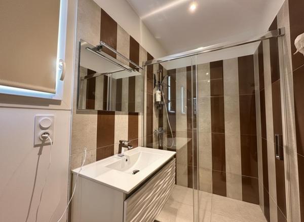 Villa contemporaine 128 m² (2017) - Piscine - Prestations de qualité - Aucun travaux