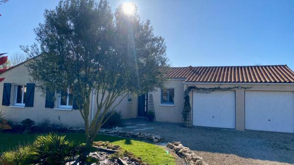 Maison plain-pied 118 m², 4 ch- 1 500 m² terrain-PAC 2022 -12 min Niort ? 79370