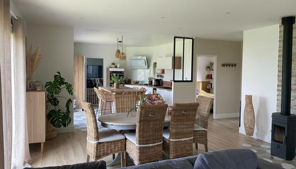 Maison plain-pied 118 m², 4 ch- 1 500 m² terrain-PAC 2022 -12 min Niort ? 79370