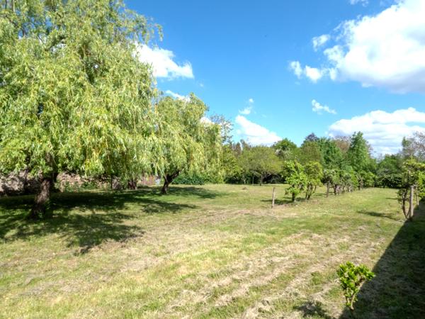 Saint-Vincent-sur-Graon (85540) Grange à réhabiliter, sur un terrain de 2971m2.