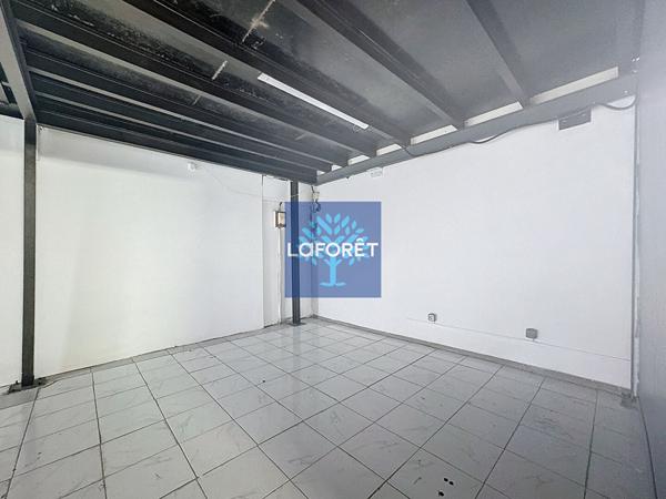 Location local commercial La Trinité - 202 m² - 2 030 €/mois