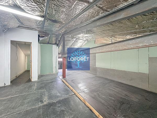 Location local commercial La Trinité - 202 m² - 2 030 €/mois
