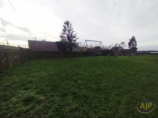 Vente terrain Tiffauges : 58 000 € - AJP Immobilier Montaigu
