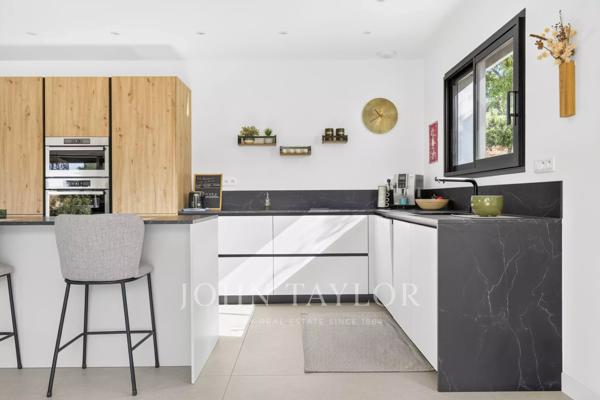 Bandol – Appartement contemporain en rez-de-jardin, centre-ville à pied