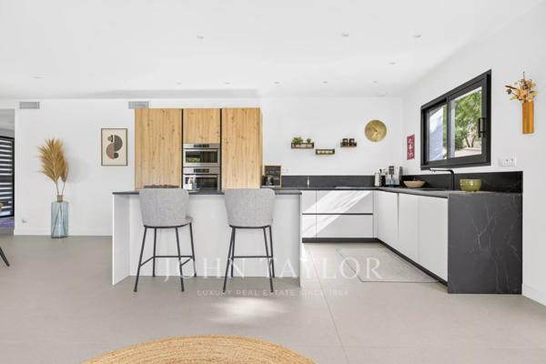 Bandol – Appartement contemporain en rez-de-jardin, centre-ville à pied