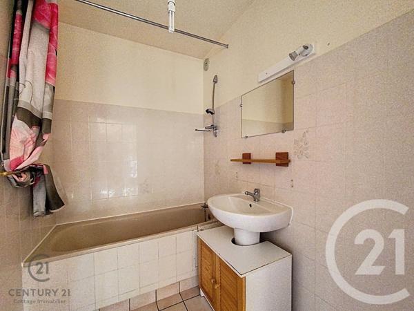 Appartement F2 à vendre  2 pièces - 47 m2 ST PIERRE LES NEMOURS - 77