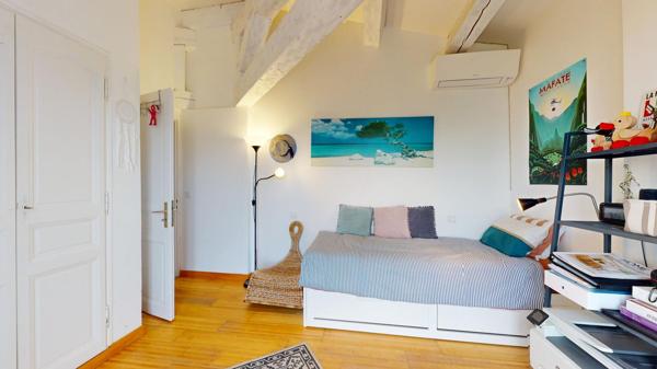 HYERES - VILLA T6 VUE MER - A VENDRE