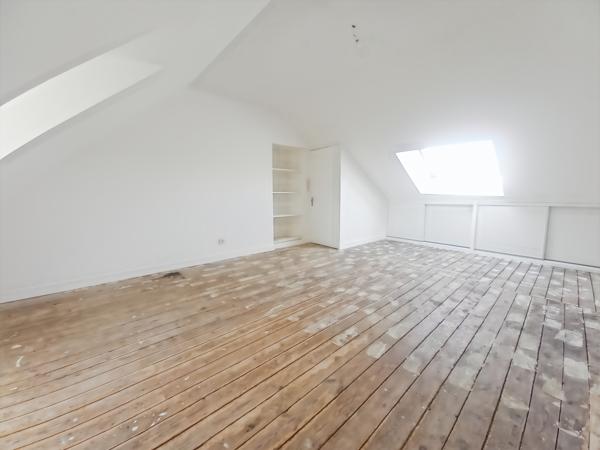 Ballots (53350) A VENDRE MAISON AVEC 2 HA BALLOTS 53350