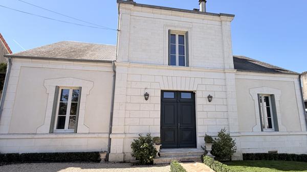 Séduisante maison de ville proche du centre de St Jean d'Angély