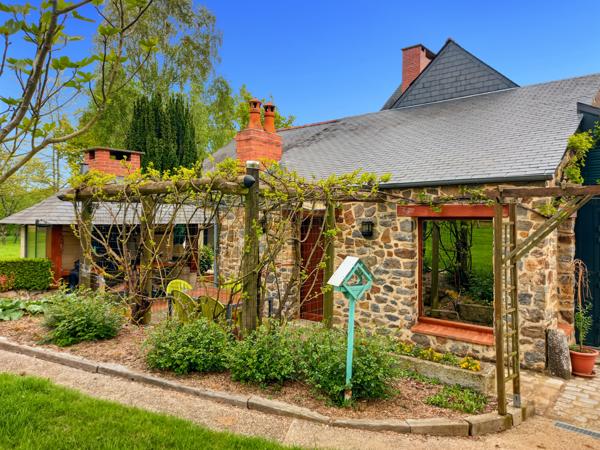 La Baconnière (53240) A VENDRE PROPRIETE LA BACONNIERE 53240