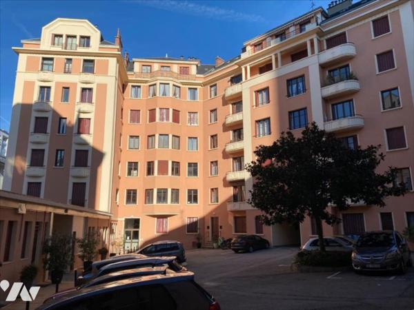 CHAMBERY Centre - Appartement 8 pièces avec garage
