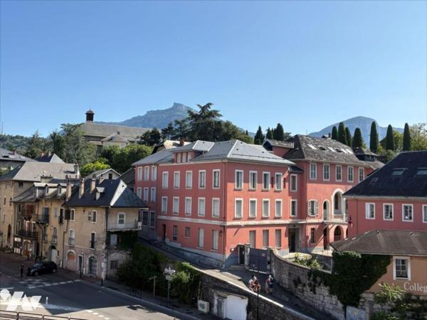 CHAMBERY Centre - Appartement 8 pièces avec garage