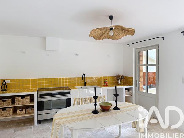 Maison à vendre 6 pièces 143 m² Villeneuve-lès-Avignon