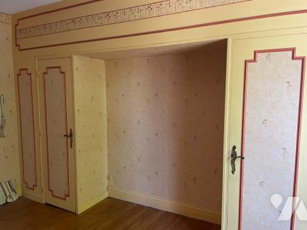 UNE MAISON A USAGE D'HABITATION