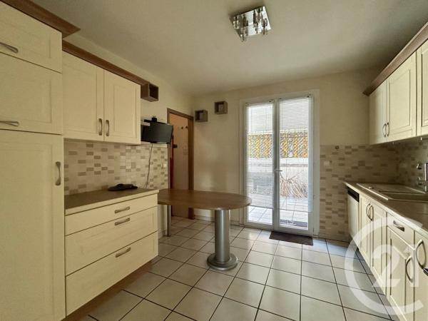 Maison à vendre  4 pièces - 111 m 2   CUGNAUX  - 31