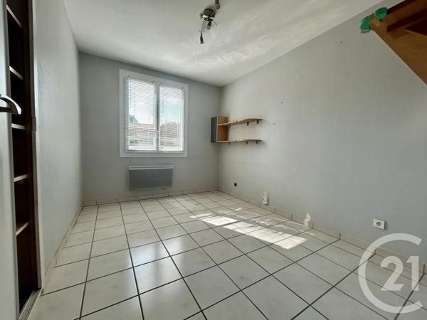Maison à vendre  4 pièces - 111 m 2   CUGNAUX  - 31