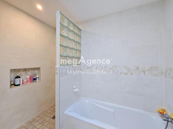 Maison à CHOLET, 49300 - 5 pièces 94m²