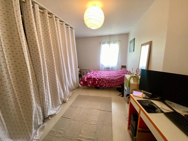 maison récente de 2011 avec potentiel d'extension