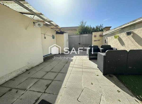 A VISITER SUR AVIGNON  (84)  - MAGNIFIQUE MAISON DE VILLE DE 76 M²  ENV.