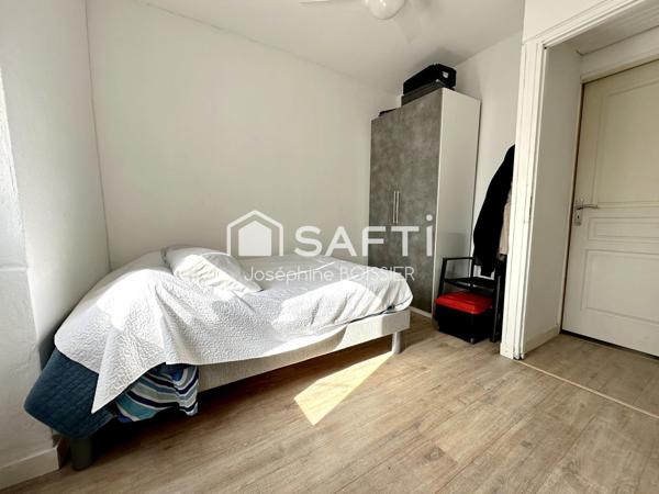 A VISITER SUR AVIGNON  (84)  - MAGNIFIQUE MAISON DE VILLE DE 76 M²  ENV.